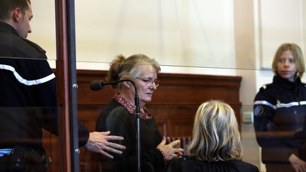 Jacqueline Sauvage devant la cour d'assises du&nbsp;Loir-et-Cher, à Blois, le 1er décembre 2015. (MAXPPP)