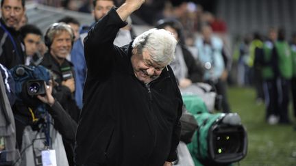 La joie du pr&eacute;sident de Montpellier, Louis Nicollin, le 20 mai 2012. (JEFF PACHOUD / AFP)