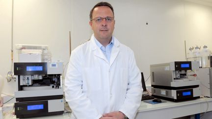 Le scientifique français, Franck Zal, co-fondateur de la société Hermarina, à Morlaix, le 20 mai 2014. (FRED TANNEAU / AFP)