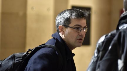 Le leader du groupe de Tarnac, Julien Coupat, arrive au palais de justice de Paris, le 14 mars 2018. (PATRICE PIERROT / CROWDSPARK / AFP)