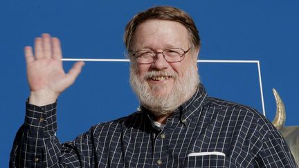  Raymond S. Tomlinson lors de la remise du&nbsp;prix Prince des Asturies&nbsp;en sciences et technologies, en Espagne, le 22 octobre 2009.&nbsp; (J.L. CEREIJIDO / AFP)