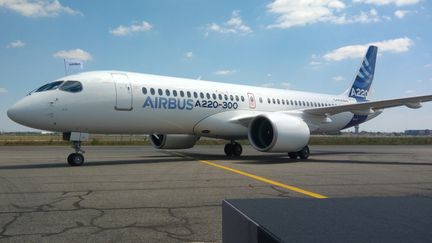 L'Airbus A220-300 construit par Airbus et Bombardier commandé à 60 exemplaires par Air France. (STÉPHANE IGLESIS / FRANCEINFO / RADIO FRANCE)