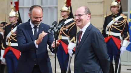 Matignon : Edouard Philippe passe la main