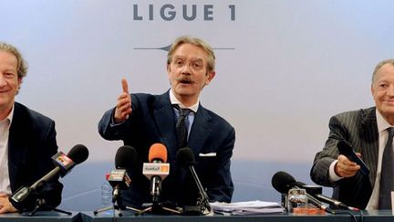 Le président de l'UCPF, Jean-Pierre Louvel, le président de la Ligue Frédéric Thiriez et le président de l'OL, Jean-Michel Aulas