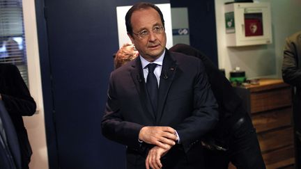 Le pr&eacute;sident de la R&eacute;publique, Fran&ccedil;ois Hollande, dans les locaux de BFMTV &agrave; Paris, le 6 mai 2014, &agrave; Paris. (REUTERS)