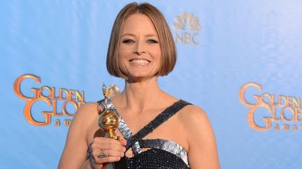 Jodie Foster, radieuse, et son trophée aux Golden Globes (13/01/2013)
 (Robin Beck / AFP)