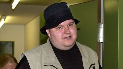 Le fondateur et dirigeant de la plateforme de partage de fichiers Megaupload Kim Schmitz, aussi connu sous le nom de Kim Dotcom, le 25 mai 2002 &agrave; Munich (Allemagne).&nbsp; (PETER KNEFFEL / AFP)