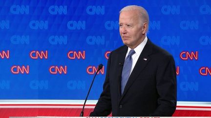 Présidentielle américaine : Joe Biden dégringole dans les sondages (France 2)