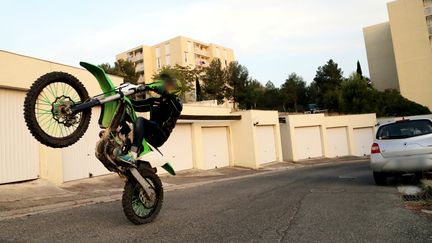 Illustration de rodeo urbain à Marseille dans les Bouches-du-Rhône, le 21 juillet 2017. (ROSSI DAVID / MAXPPP)