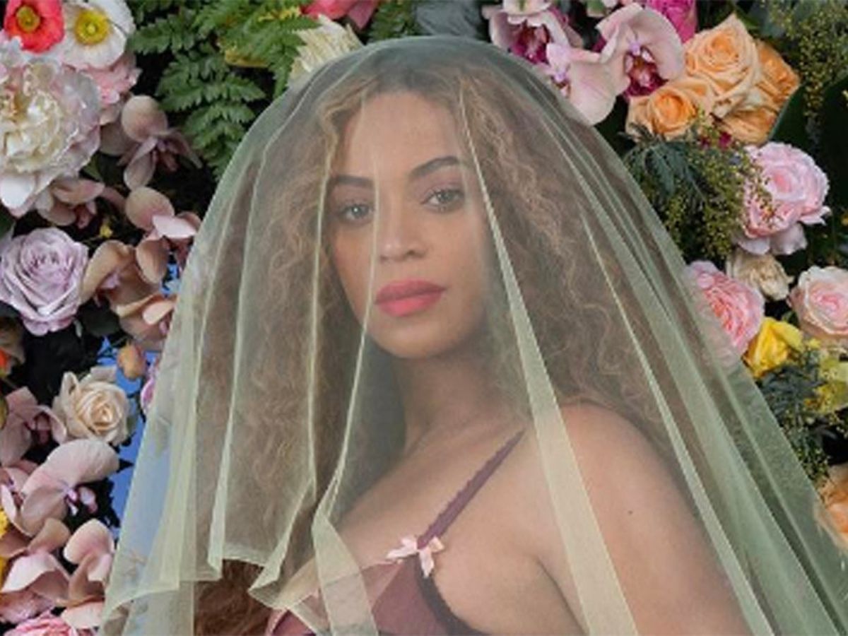 Vidéo Beyoncé enceinte : Utilise-t-elle un faux ventre ?