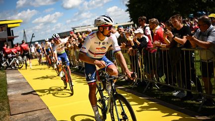 Peter Sagan avant le départ de la 2e étape du Tour de France 2022, le 2 juillet, à Roskilde. (MARCO BERTORELLO / AFP)