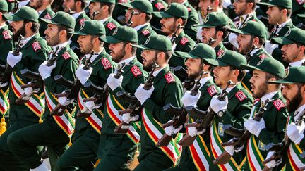 Des Gardiens de la Révolution islamique iranienne défilent lors d'une parade militaire à Téhéran, la capitale de l'Iran, le 22 septembre 2018.&nbsp; (AFP)