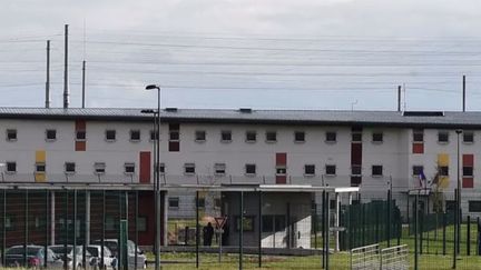 Après l’agression de deux surveillants de prison à Condé-sur-Sarthe (Orne) mardi 5 mars, de nombreuses questions se posent.  (FRANCE 3)