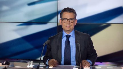 Le présentateur de la chaîne LCP Frédéric Haziza, le 14 mai 2013 à Paris. (MARTIN BUREAU / AFP)