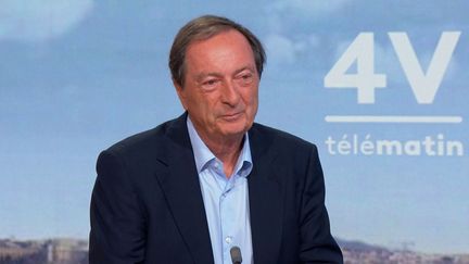 Michel-Édouard Leclerc, président du groupe E.Leclerc, était l'invité des 4 Vérités, mardi 29 octobre. (France 2)