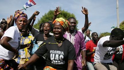 La joie des partisans du président Adama Barrow à Banjul, capitale de la Gambie, le 26 janvier 2017. (REUTERS - Afolabi Sotunde)