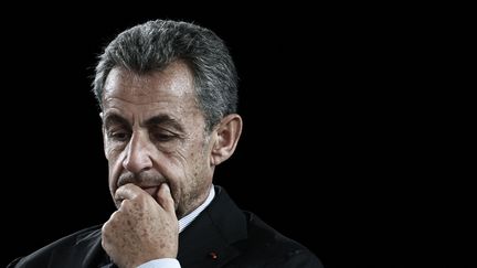 L'ancien président Nicolas Sarkozy assiste au congrès de l'Association nationale française des experts-comptables à Bordeaux, le 8 octobre 2021. (PHILIPPE LOPEZ / AFP)