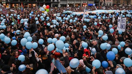 Un rassemblement des Sardines, mouvement antifasciste, le 19 janvier 2020 à Bologne. (ANDREAS SOLARO / AFP)