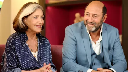 Françoise Fabian et Kad Merad dans "Finalement" de Claude Lelouch (2024). (METROPOLITAN FILMEXPORT)