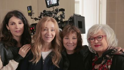 Diane Kurys entourée de ses comédiennes Zabou Breitman, Sylvie Testud et Josiane Balasko pour le film "Arrête ton cinéma"
 (Bac Films )