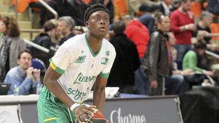 Sekou Doumbouya va quitter le CSP Limoges pour une équipe de NBA, le championnat américain. (NICOLAS GOISQUE / MAXPPP)