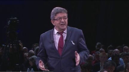 Jean-Lucc Mélenchon, lors de la convention de la France insoumise, samedi 25 novembre à&nbsp;Clermont-Ferrand (Puy-de-Dôme) (FRANCEINFO)