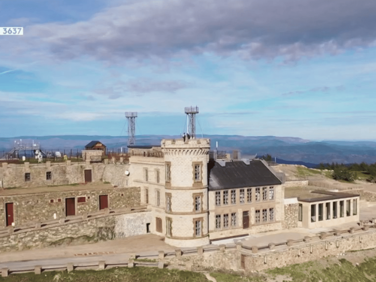 Cévennes : la station météo du mont Aigoual sauvée ! - Le Parisien