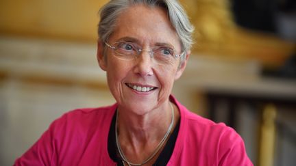 La Première ministre Elisabeth Borne à Matignon à Paris, le 29 juin 2022. (JULIEN DE ROSA / AFP)