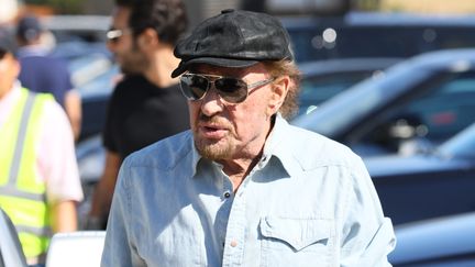 Johnny Hallyday vit à Los Angeles (États-Unis) avec sa femme Laeticia en mars 2017. (JEAN BAPTISTE LACROIX / AFP)