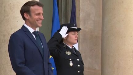 Politique : Emmanuel Macron va recevoir les chefs de partis pour une rencontre (France 2)