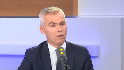 Christophe Bouillon,&nbsp;député PS de Seine-Maritime, président de la mission d'information de l'Assemblée nationale sur l'incendie de l'usine&nbsp;Lubrizol à Rouen, était l'invité de franceinfo mardi 22 octobre. (FRANCEINFO / RADIO FRANCE)