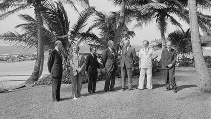 Réunion du G7 à Porto Rico, le 28 juin 1976, avec Valéry Giscard d'Estaing président de la France, Helmut Schmidt, Chancelier d'Allemagne de l'Ouest, Takeo Miki, Premier ministre du Japon, Gerald Ford, président des USA, James Callaghan, Premier ministre britannique, Pierre Elliott, Premier ministre du Canada et Aldo Moro, Premier ministre italien. (BETTMANN / BETTMANN)