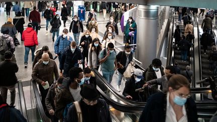 Dans le métro parisien, le 6 octobre 2020. (VALENTINO BELLONI / HANS LUCAS / AFP)