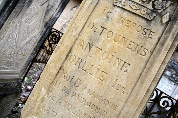 Orélie-Antoine Ier est enterré à Tourtoirac (Dordogne). (PHILIPPE ROY / HEMIS.FR / AFP)