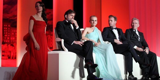 French actress  (L) speaks next to members of the jury (from left) Italian director and president of the jury , German actress , British actor  and French designer Jean-Paul Gaultier
 (VALERY HACHE / AFP)