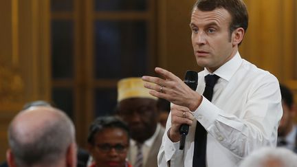 Emmanuel Macron lors d'un grand débat avec des élus d'Outre-mer, le 1er février 2019, à Paris. (AFP)