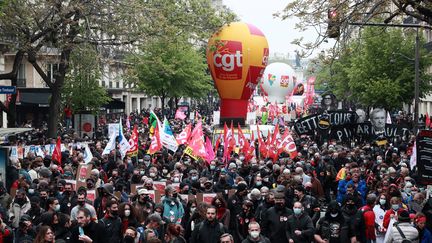 Un ballon d ela CGT lors de la manifestation à Paris, samedi 1er mai. (CHRISTOPHE PETIT TESSON / EPA)