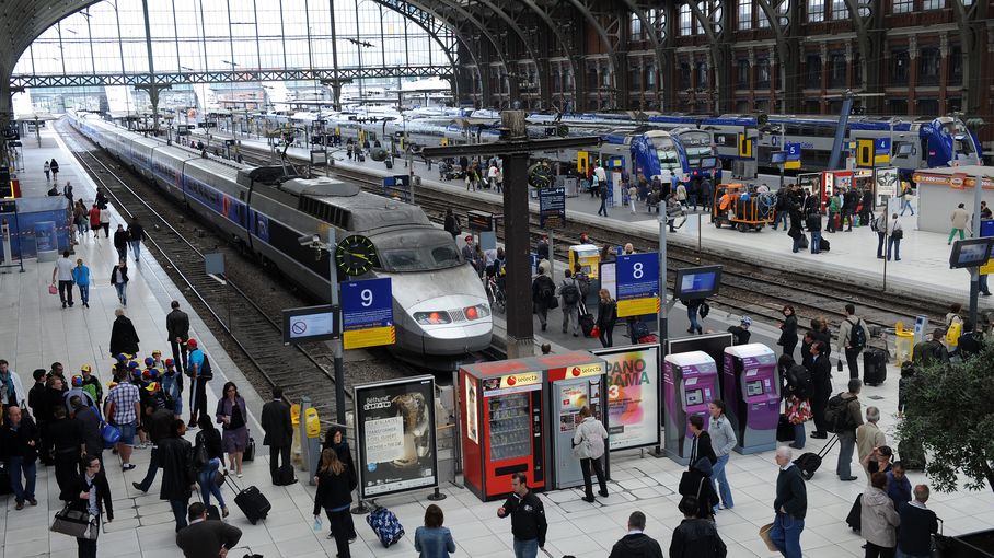 A Lille, le TGV ferme ses portes trop tôt et emmène des ...