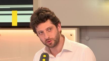 Antoine Buéno, écrivain, chroniqueur et humoriste, était l'invité de franceinfo vendredi 20 avril. (FRANCEINFO)