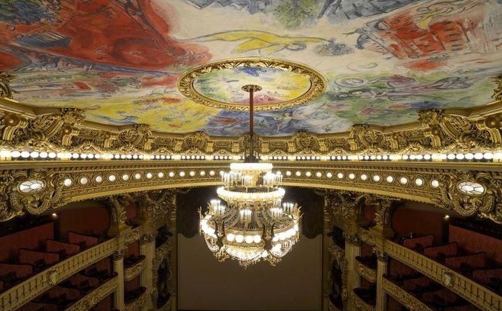 Inauguré en spetembre 1964, le nouveau plafond de l’Opéra Garnier peint par Marc Chagall a été commandé par André Malraux et Georges Pompidou
 (RIEGER BERTRAND / HEMIS.FR)