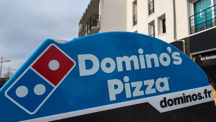 La franchise de pizzerias Domino's Pizza a obtenu les droits de la Ligue 2 pour la période 2016-2020. (PHILIPPE HUGUEN / AFP)