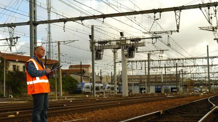 Les voies à l'entrée de la gare de Limoges (Haute-Vienne). Illustration (JOUHANNAUD THOMAS / MAXPPP)