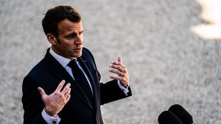 Le président de la République Emmanuel Macron à l'Elysée, le 27 avril 2021. (XOSE BOUZAS / HANS LUCAS / AFP)