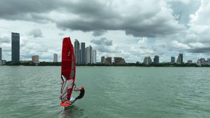 Paris 2024 : dans l'atelier de Rémi Vila, le concepteur de la planche à voile olympique