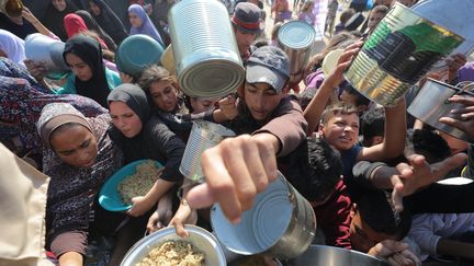 Une distribution alimentaire dans la bande de Gaza, le 7 novembre 2024. (HASSAN JEDI / ANADOLU / AFP)