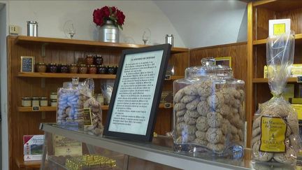 Ardèche : les macarons de Joyeuse, des biscuits typiques (FRANCE 2)