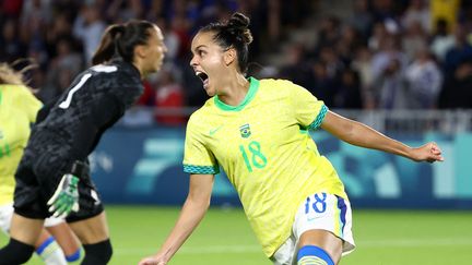 La Brésilienne Gabi Portilho célébrant son but contre la France aux Jeux olympiques à Nantes, le 3 août 2024. (ROMAIN PERROCHEAU / AFP)