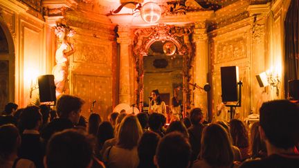 Le Carmen, l'une des salles utilisées par le MaMA, avec ici le groupe Holy Two l'année dernière. (THOMAS SAMINADA / MATHIAS BENGUIGUI)