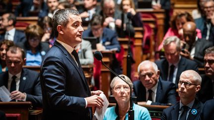 Le ministre de l'Intérieur, Gérald Darmanin, au Sénat lors de l'examen du projet de loi immigration, le 8 novembre 2023. (XOSE BOUZAS / HANS LUCAS / AFP)