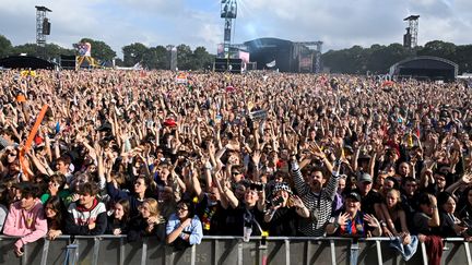 Près de 346 000 personnes s'étaient rendues à l'édition 2023 du festival Les Vieilles Charrues. (DAMIEN MEYER / AFP)